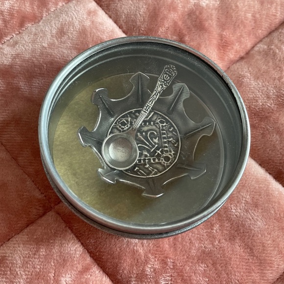 ‘Royal Crown’ Salt Cellar - Picture 2 of 3